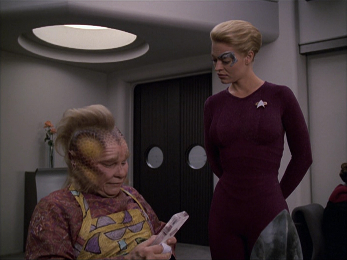 extant_StarTrek_VOY_6x05-Alice_01205.jpg