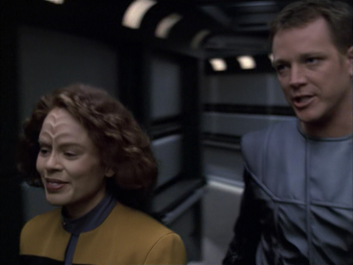 extant_StarTrek_VOY_6x05-Alice_01291.jpg