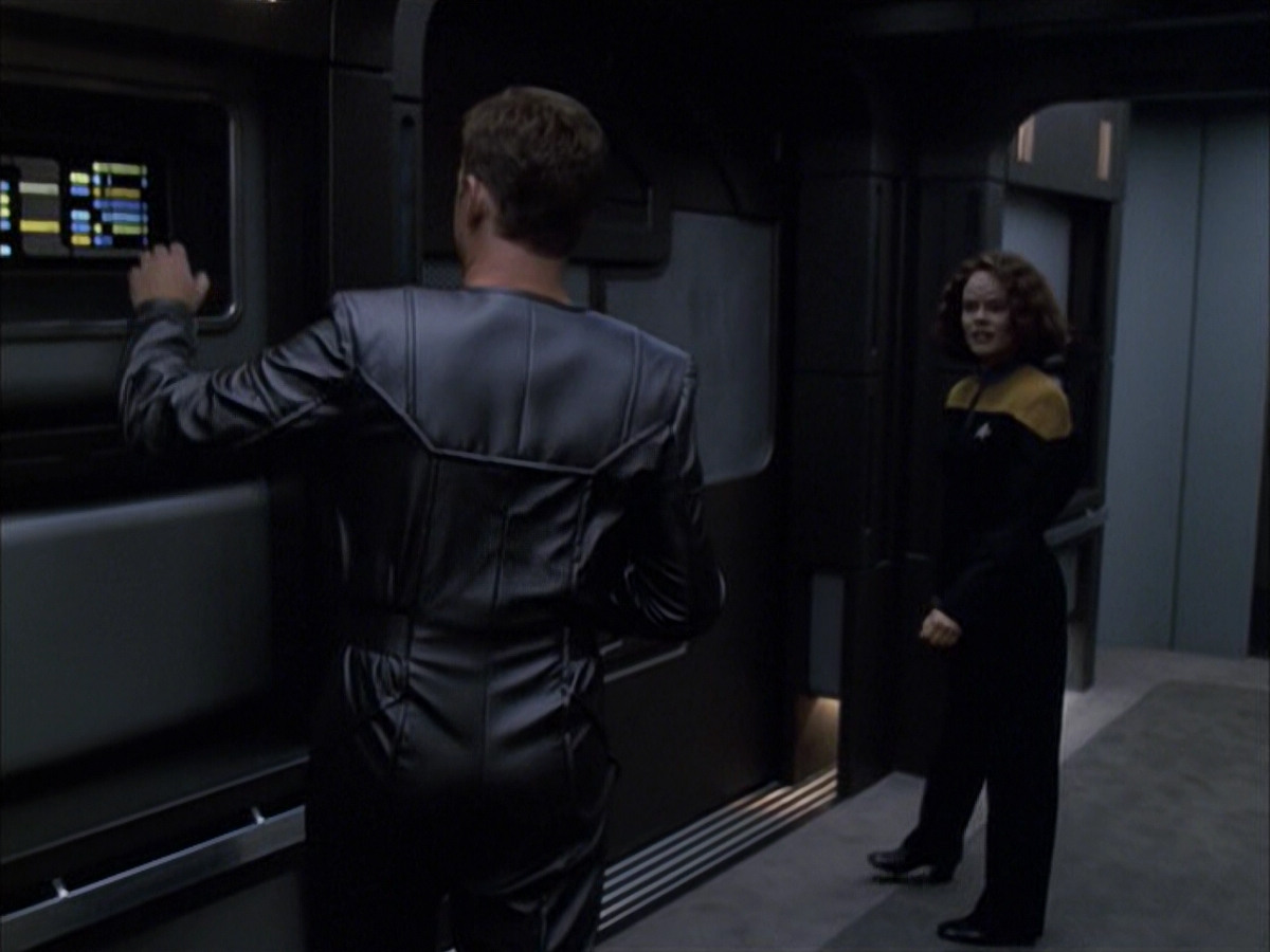 extant_StarTrek_VOY_6x05-Alice_01298.jpg