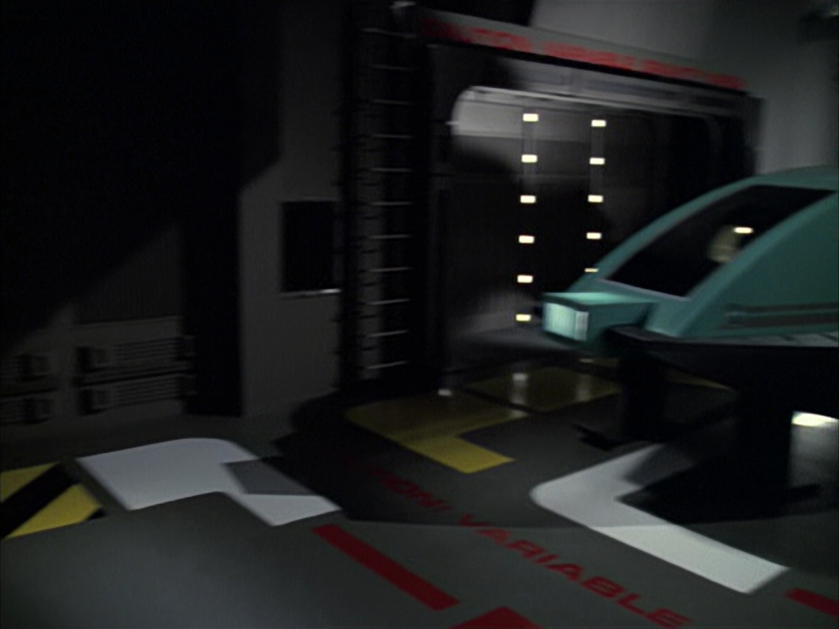 extant_StarTrek_VOY_6x05-Alice_01311.jpg