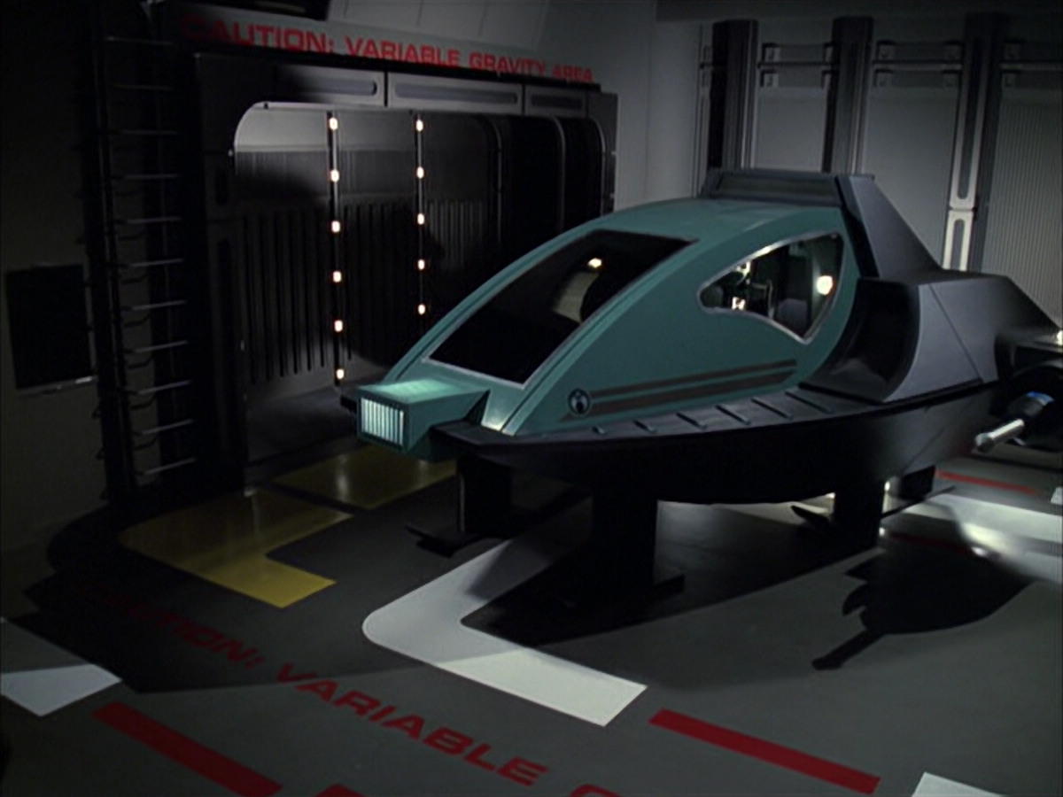 extant_StarTrek_VOY_6x05-Alice_01313.jpg