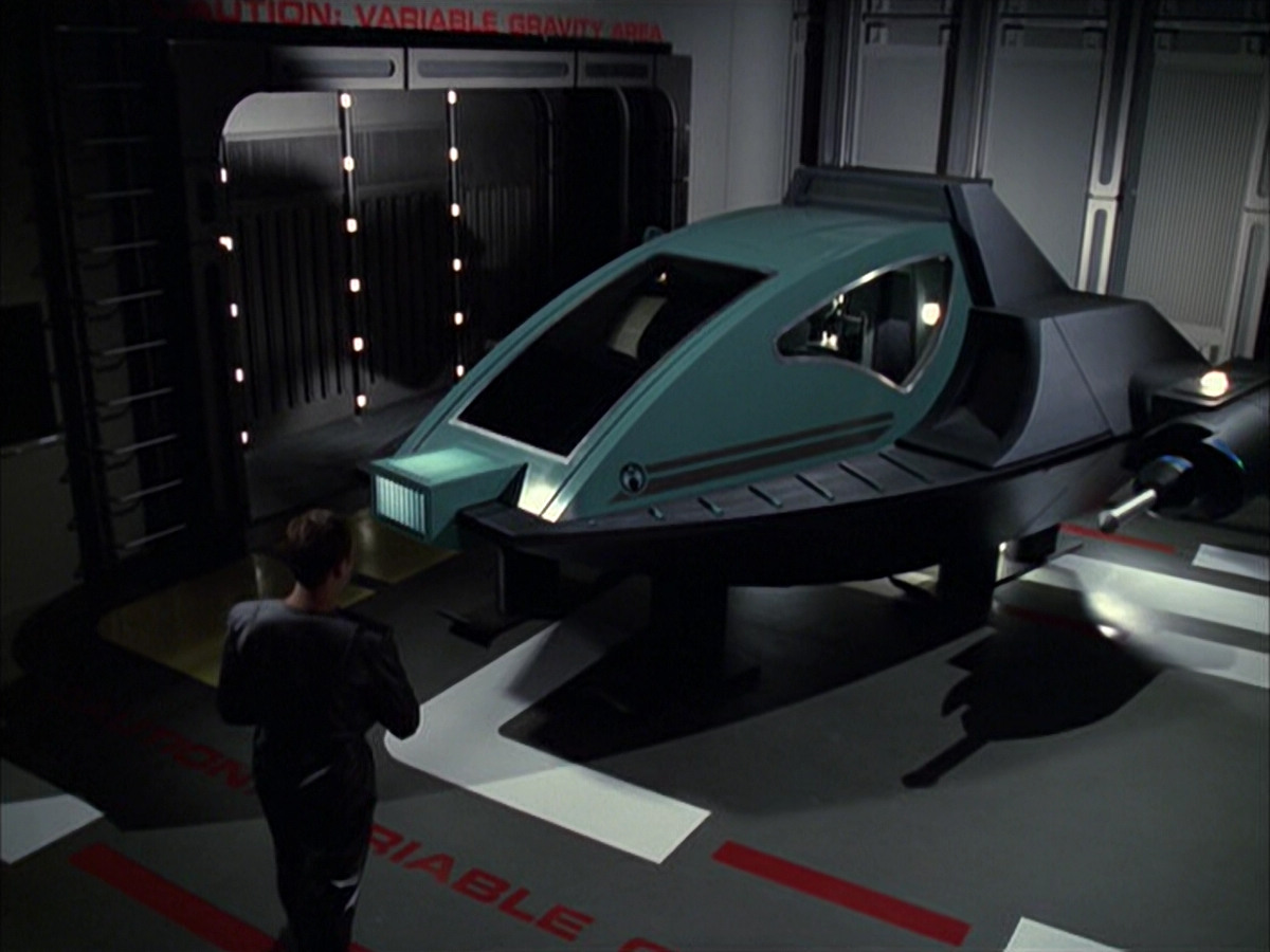 extant_StarTrek_VOY_6x05-Alice_01315.jpg