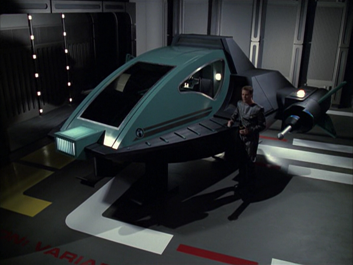 extant_StarTrek_VOY_6x05-Alice_01334.jpg