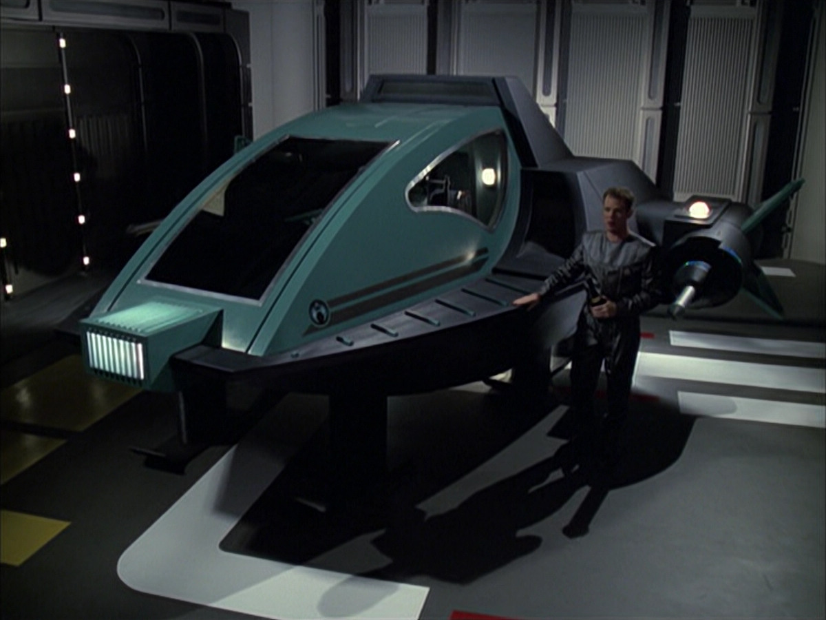 extant_StarTrek_VOY_6x05-Alice_01337.jpg
