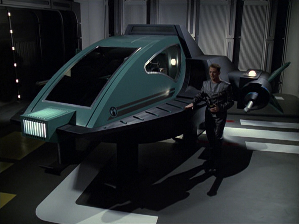 extant_StarTrek_VOY_6x05-Alice_01338.jpg