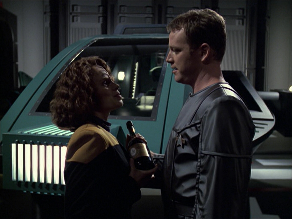 extant_StarTrek_VOY_6x05-Alice_01352.jpg