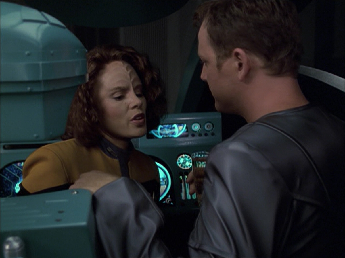 extant_StarTrek_VOY_6x05-Alice_01388.jpg