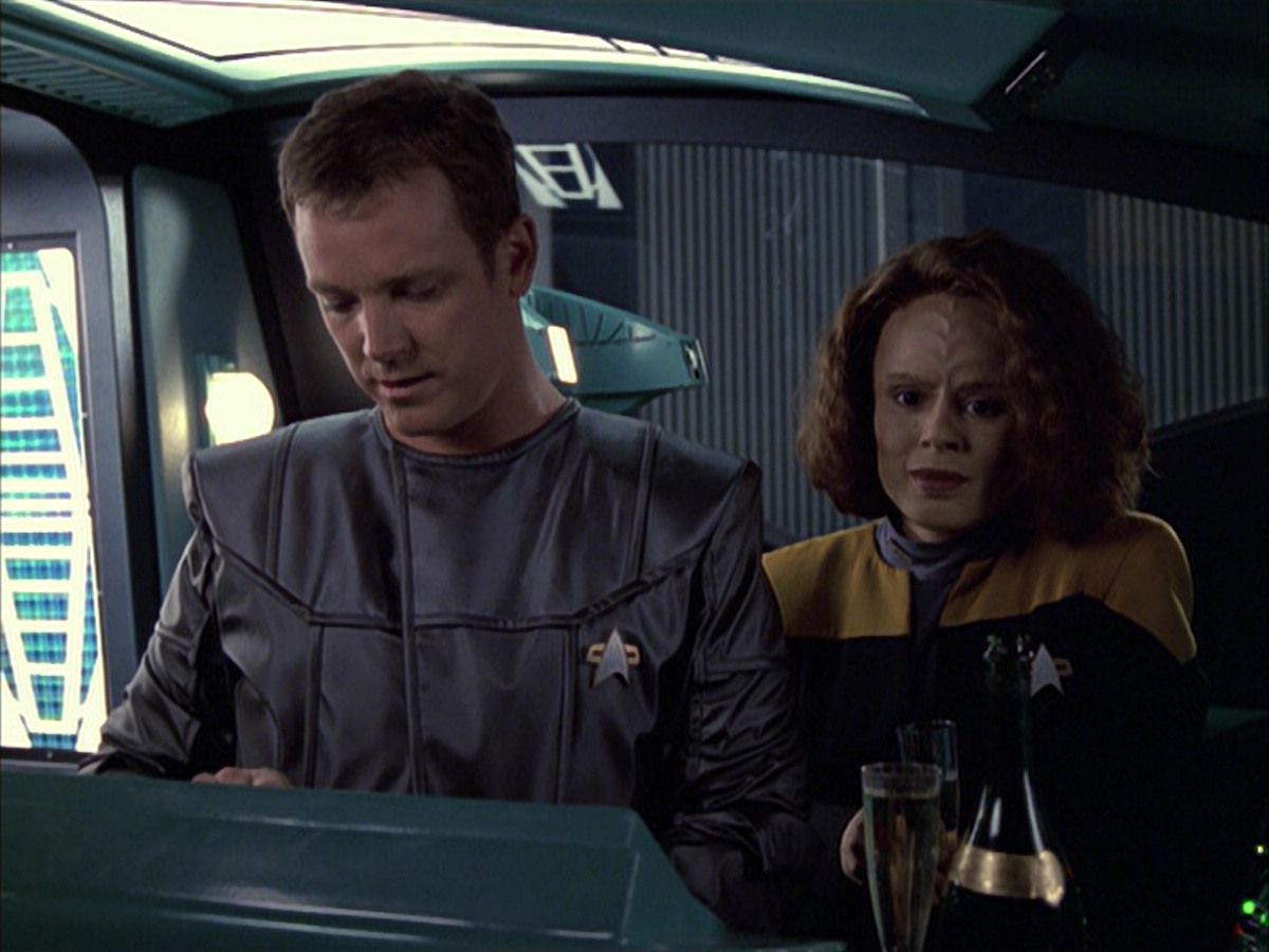 extant_StarTrek_VOY_6x05-Alice_01424.jpg