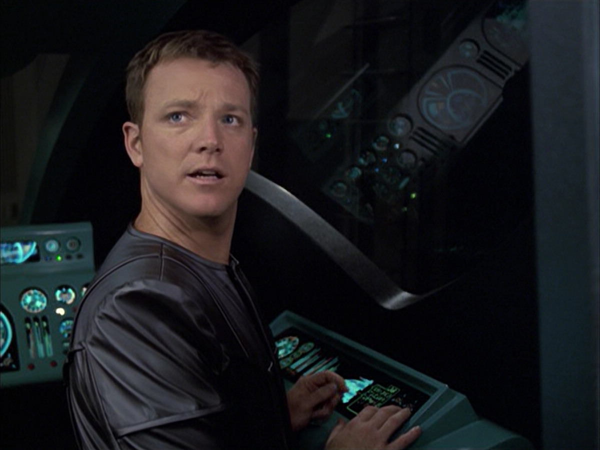 extant_StarTrek_VOY_6x05-Alice_01506.jpg