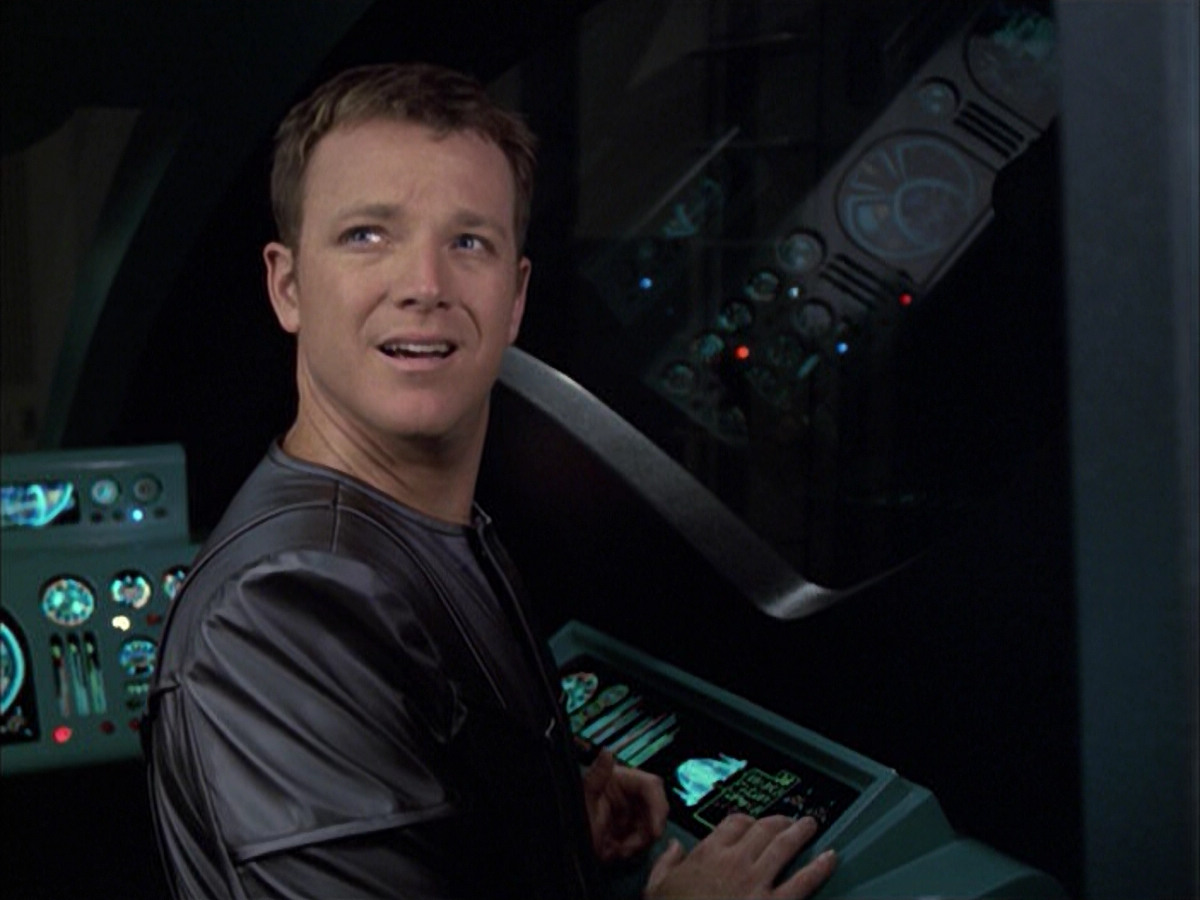 extant_StarTrek_VOY_6x05-Alice_01507.jpg