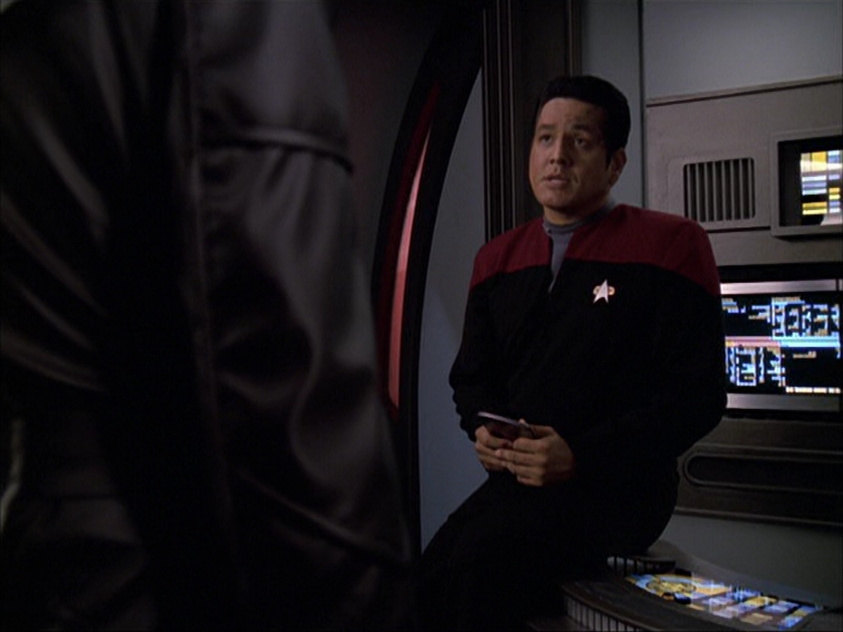 extant_StarTrek_VOY_6x05-Alice_01545.jpg