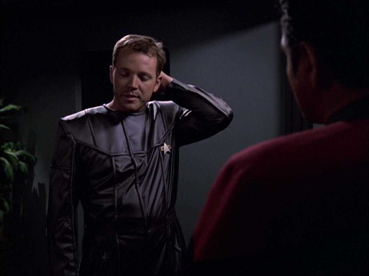 extant_StarTrek_VOY_6x05-Alice_01592.jpg