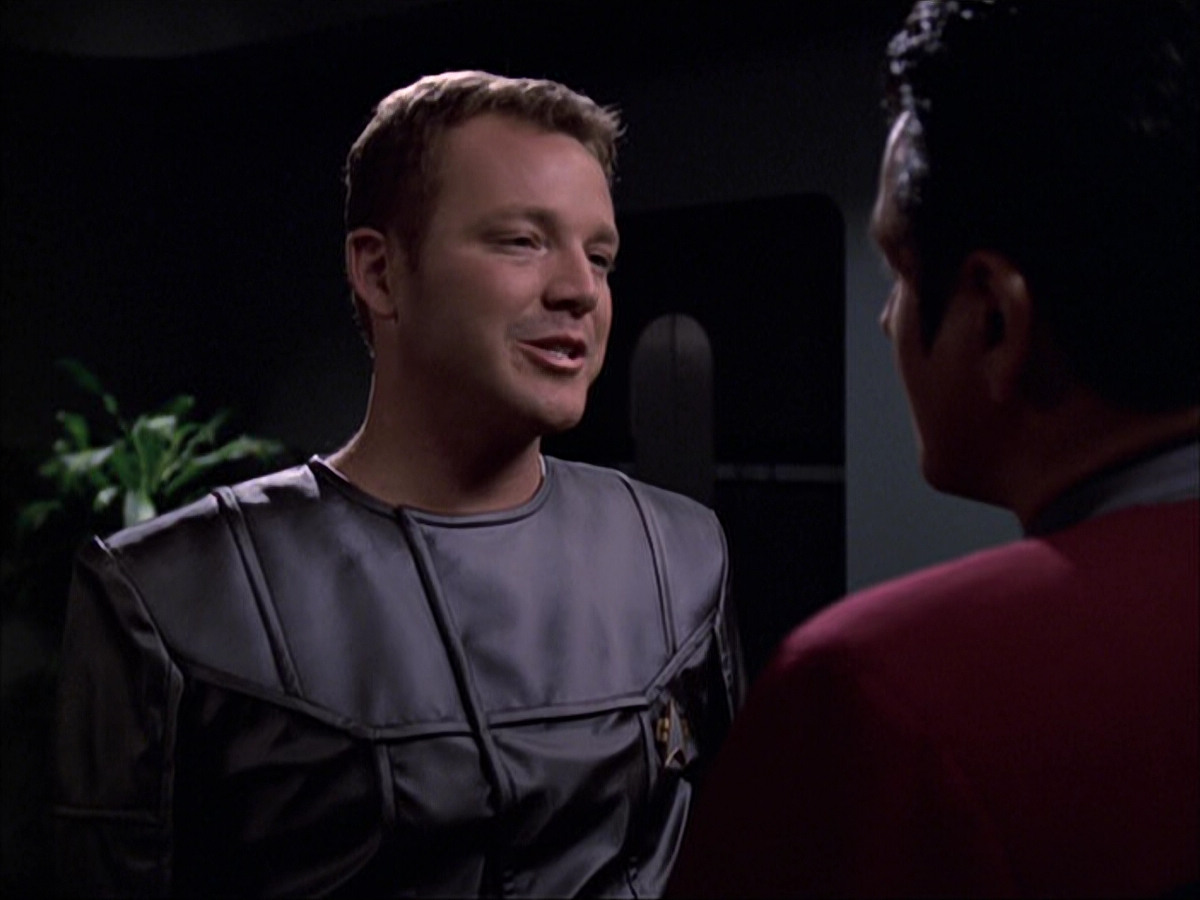 extant_StarTrek_VOY_6x05-Alice_01604.jpg