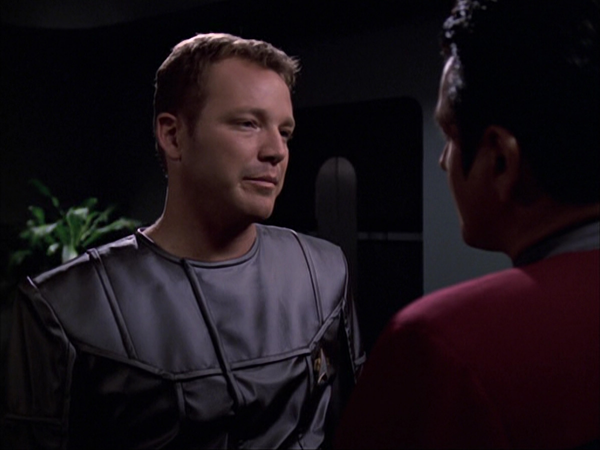 extant_StarTrek_VOY_6x05-Alice_01606.jpg