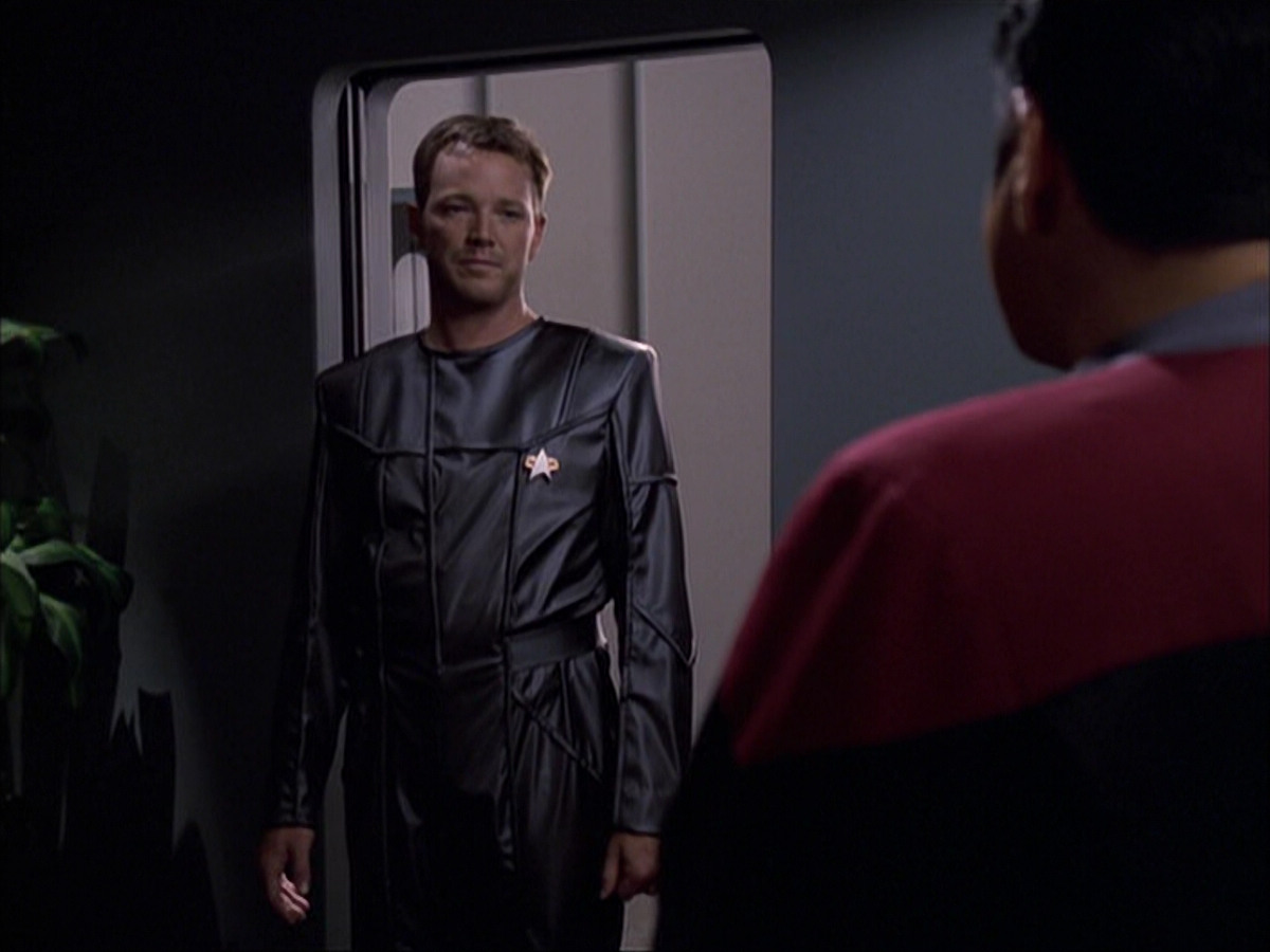 extant_StarTrek_VOY_6x05-Alice_01642.jpg
