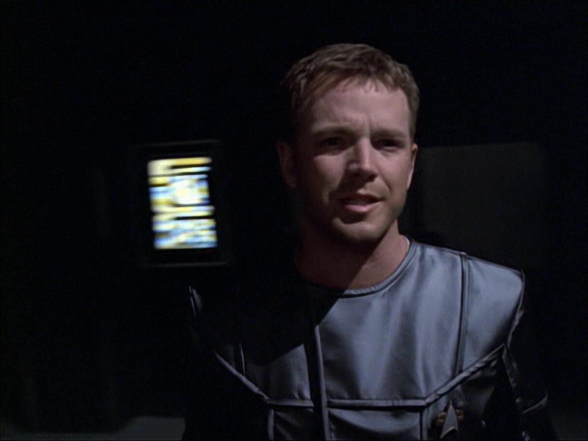 extant_StarTrek_VOY_6x05-Alice_01660.jpg