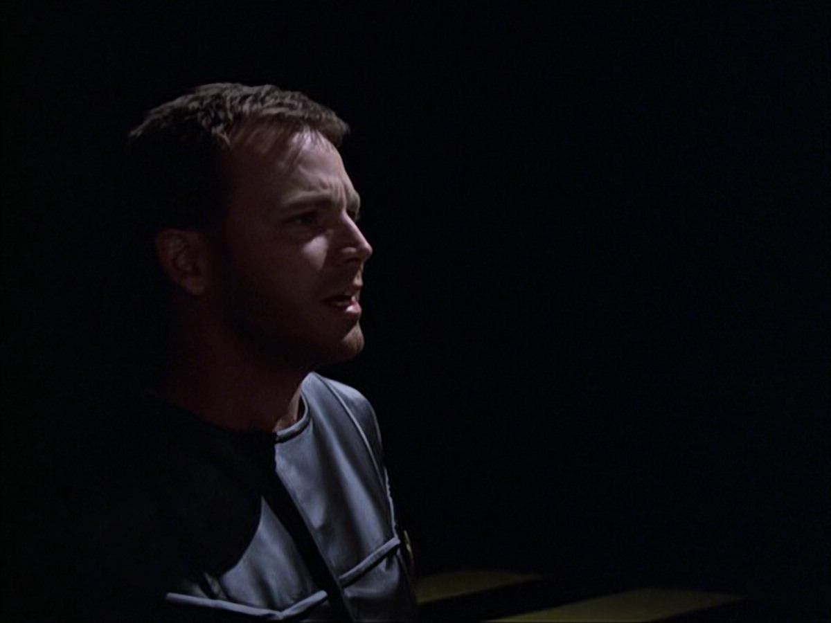 extant_StarTrek_VOY_6x05-Alice_01662.jpg