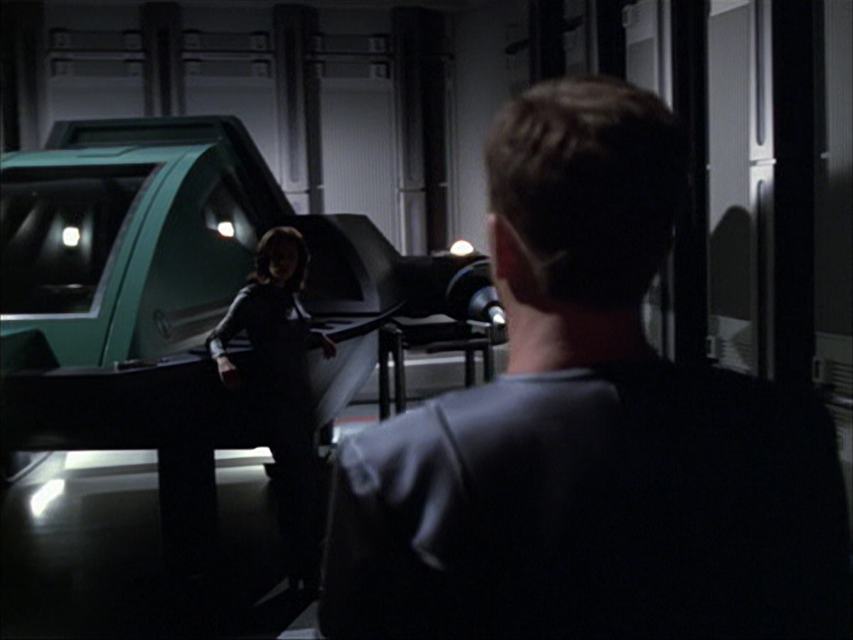 extant_StarTrek_VOY_6x05-Alice_01667.jpg