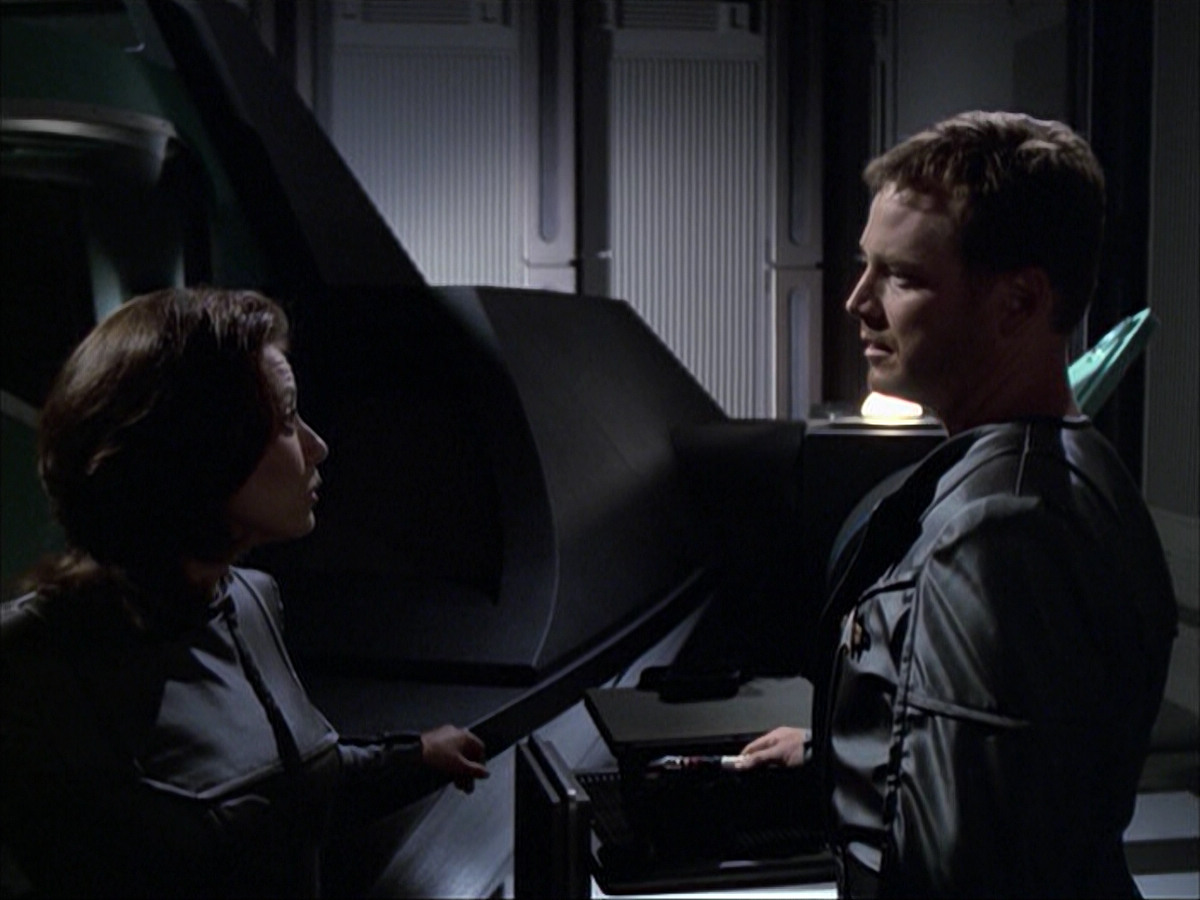 extant_StarTrek_VOY_6x05-Alice_01733.jpg