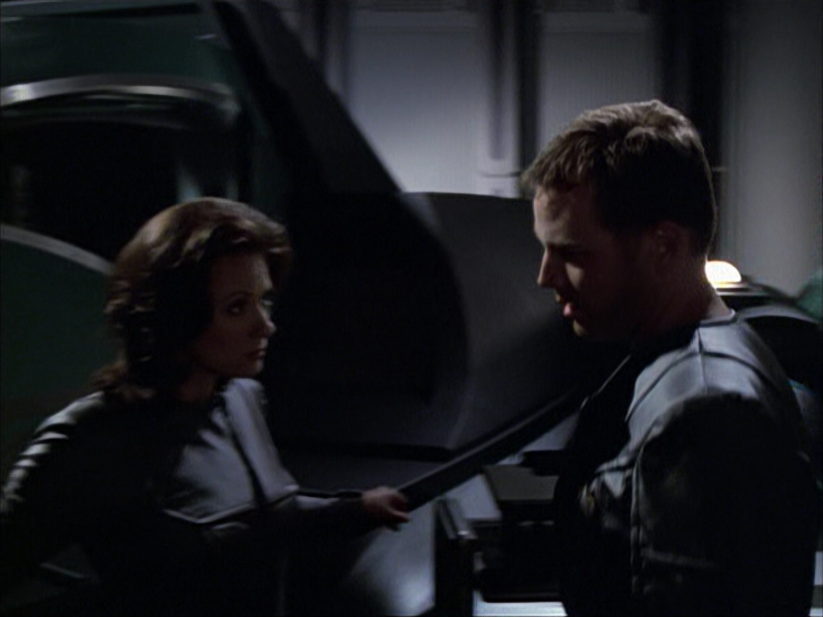 extant_StarTrek_VOY_6x05-Alice_01739.jpg