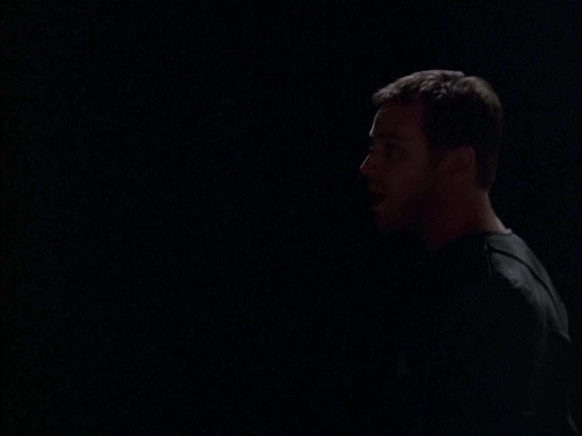 extant_StarTrek_VOY_6x05-Alice_01743.jpg