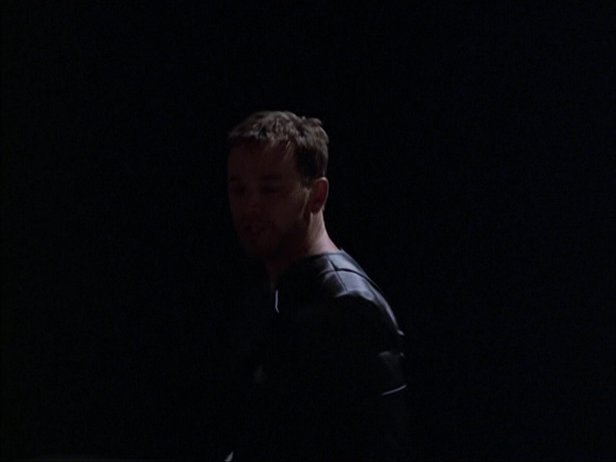 extant_StarTrek_VOY_6x05-Alice_01746.jpg