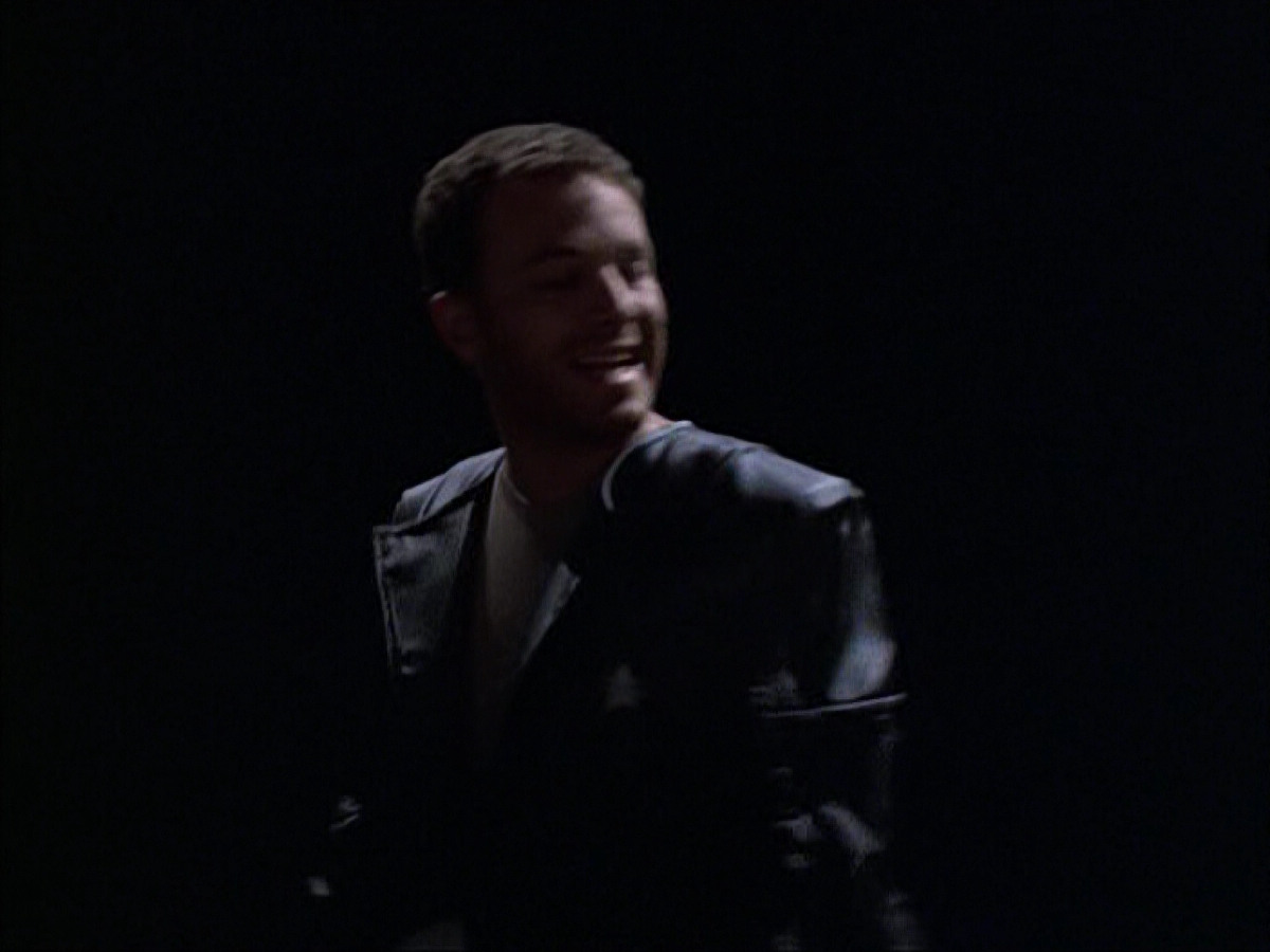extant_StarTrek_VOY_6x05-Alice_01747.jpg