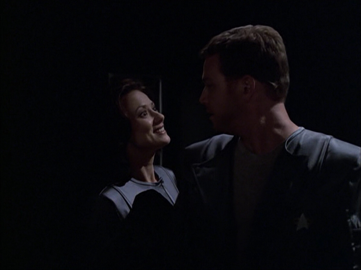 extant_StarTrek_VOY_6x05-Alice_01750.jpg