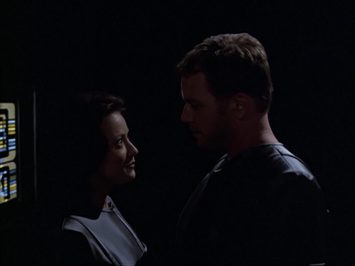 extant_StarTrek_VOY_6x05-Alice_01755.jpg