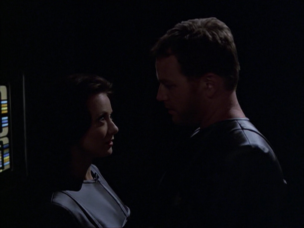 extant_StarTrek_VOY_6x05-Alice_01757.jpg
