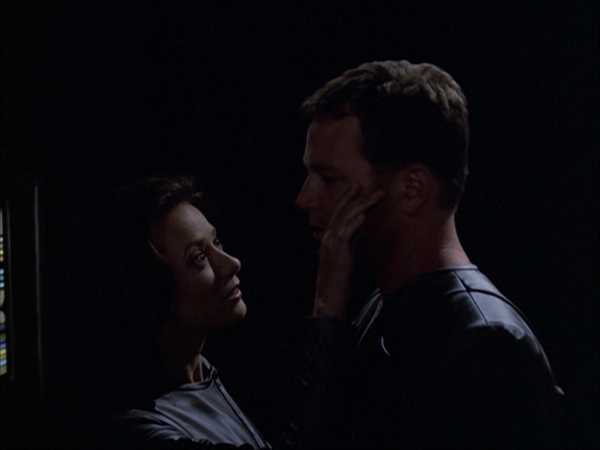 extant_StarTrek_VOY_6x05-Alice_01765.jpg