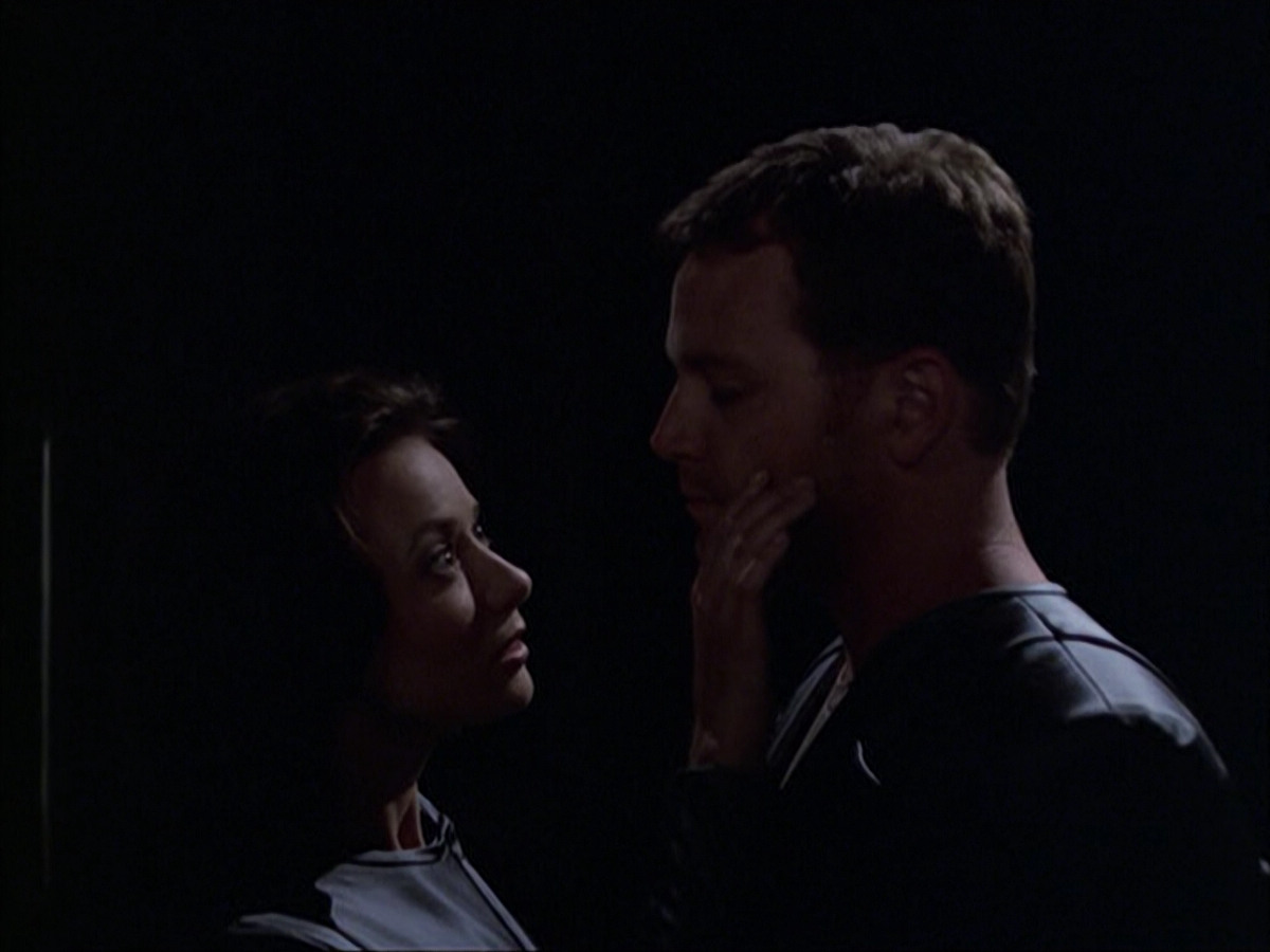 extant_StarTrek_VOY_6x05-Alice_01767.jpg