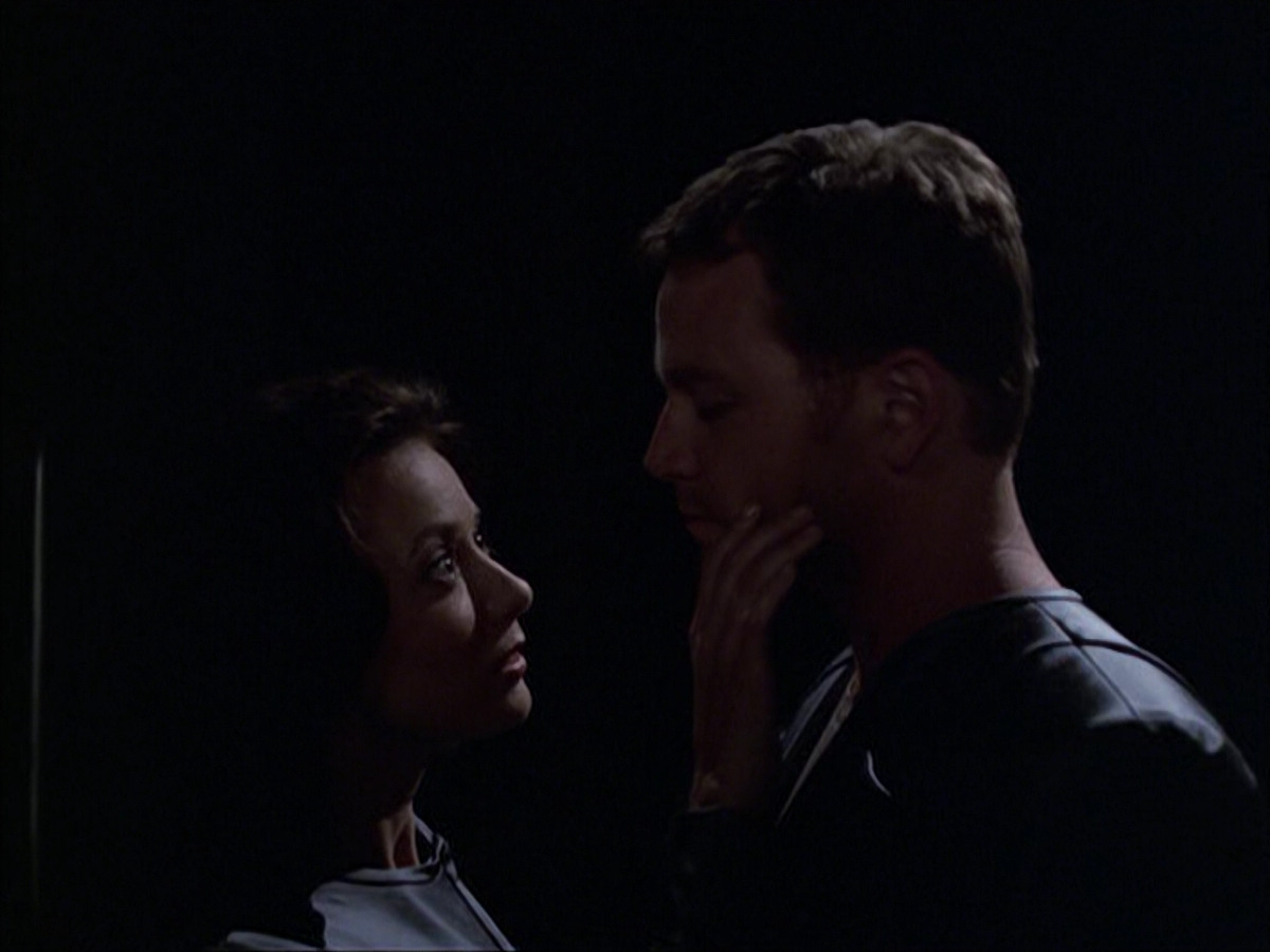 extant_StarTrek_VOY_6x05-Alice_01768.jpg