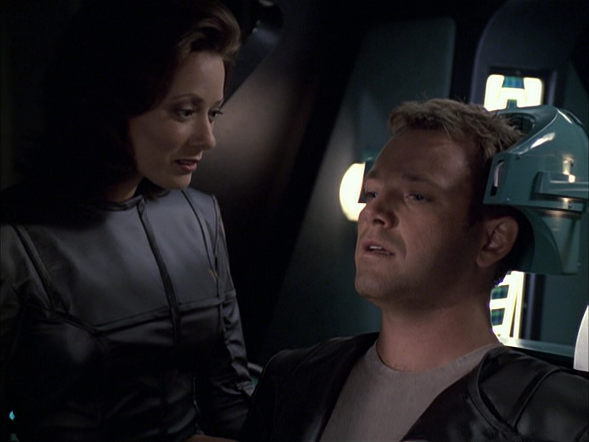 extant_StarTrek_VOY_6x05-Alice_01779.jpg