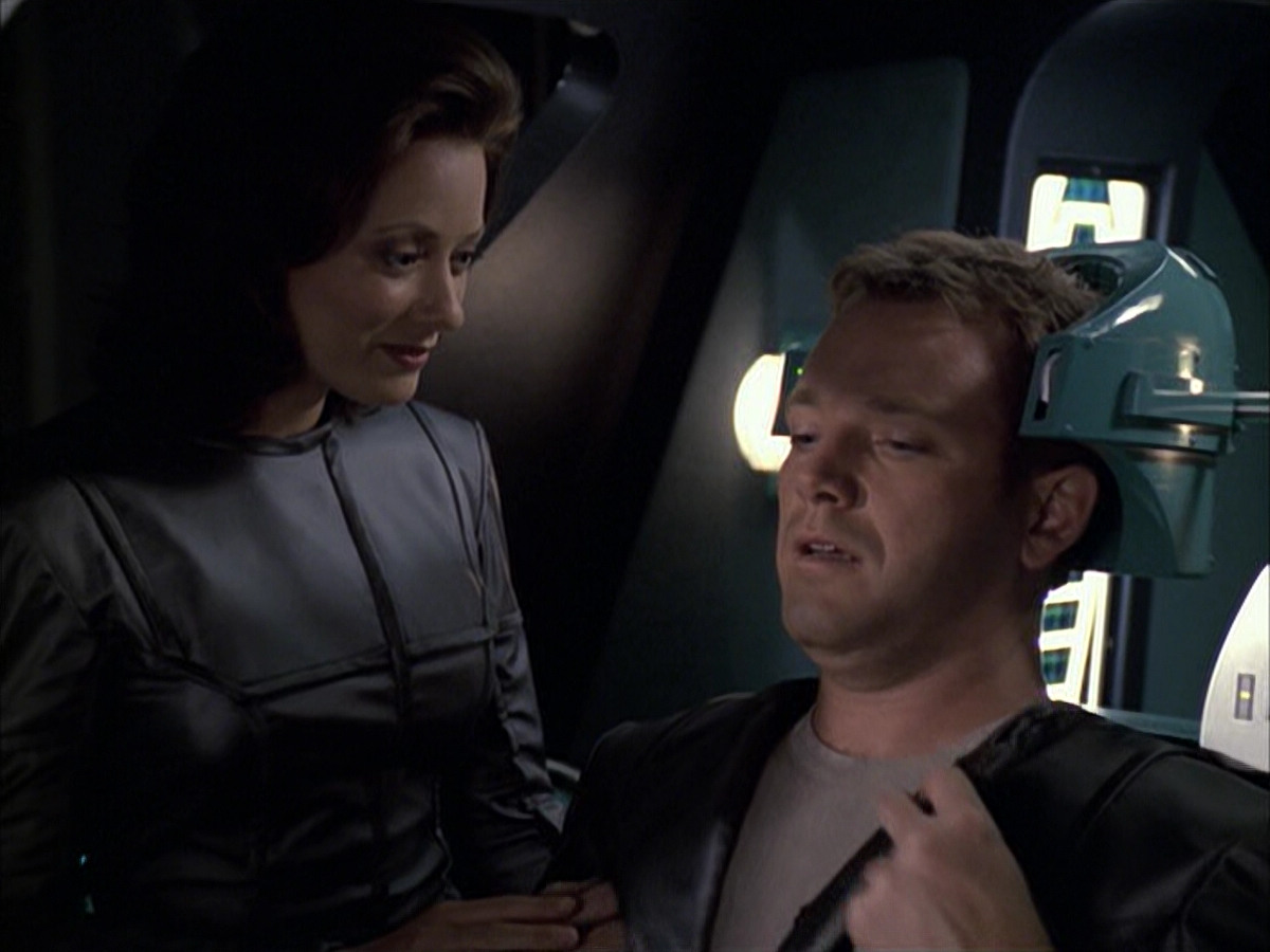 extant_StarTrek_VOY_6x05-Alice_01780.jpg
