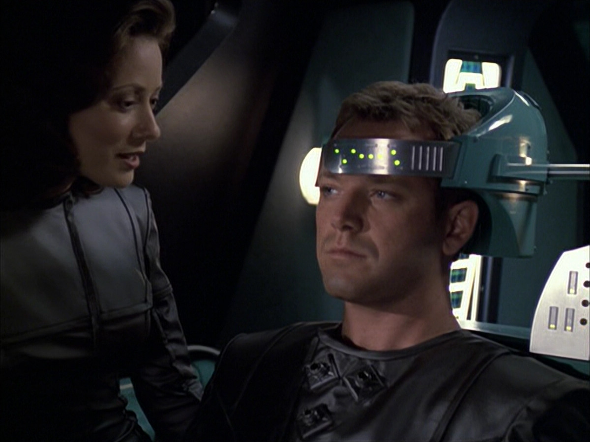 extant_StarTrek_VOY_6x05-Alice_01829.jpg