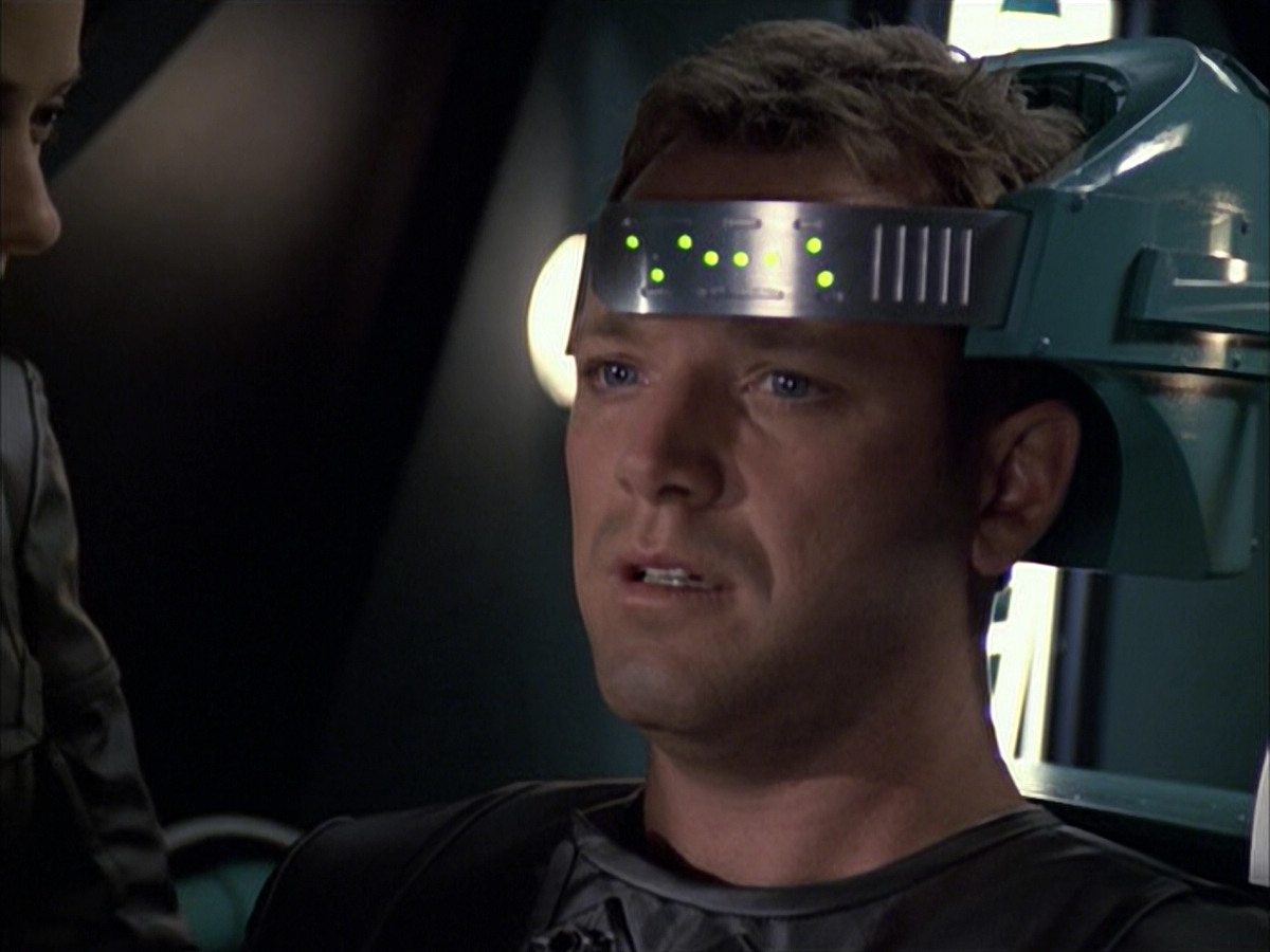 extant_StarTrek_VOY_6x05-Alice_01833.jpg