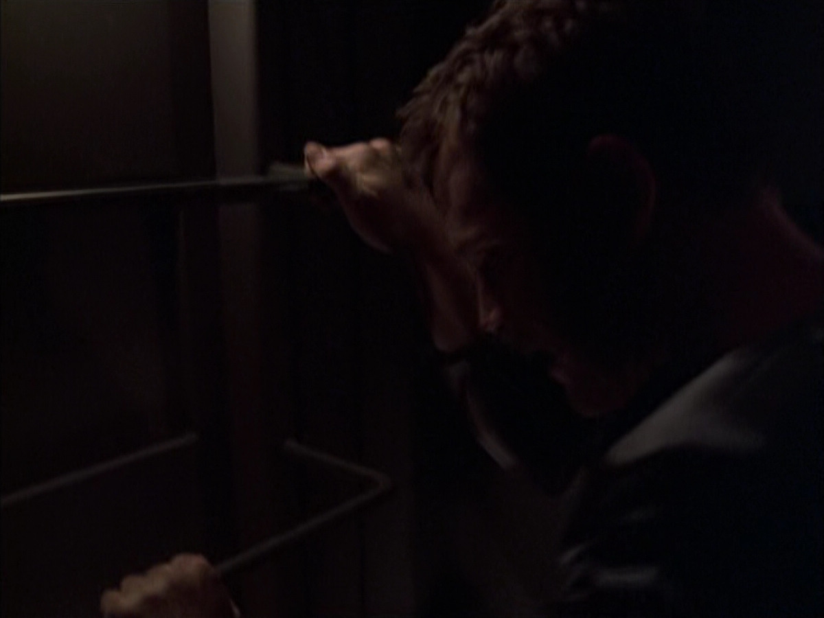 extant_StarTrek_VOY_6x05-Alice_01849.jpg