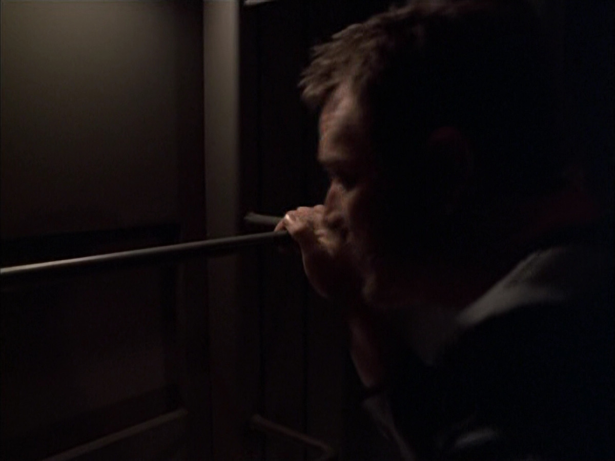 extant_StarTrek_VOY_6x05-Alice_01850.jpg