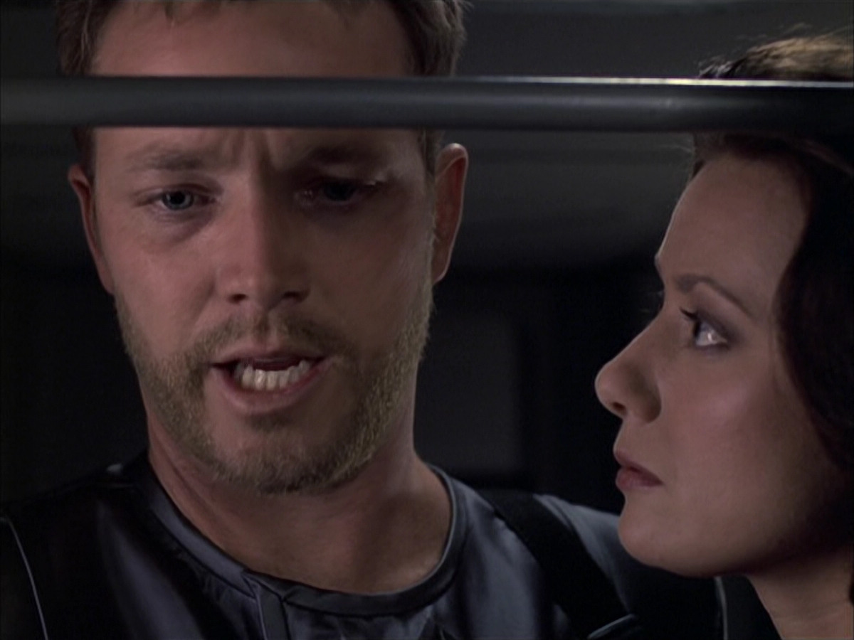 extant_StarTrek_VOY_6x05-Alice_01875.jpg