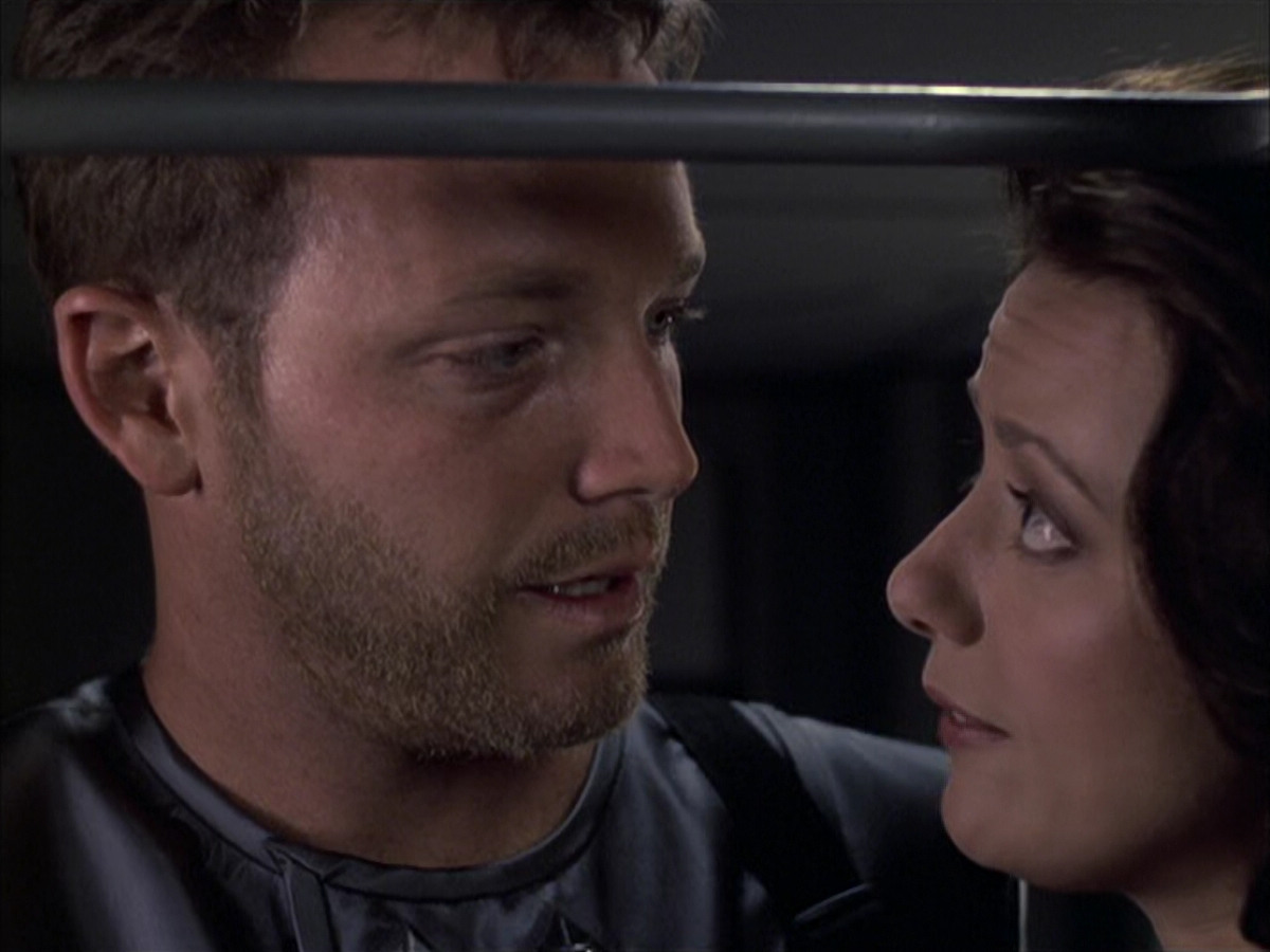 extant_StarTrek_VOY_6x05-Alice_01902.jpg