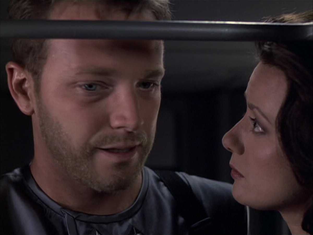 extant_StarTrek_VOY_6x05-Alice_01910.jpg