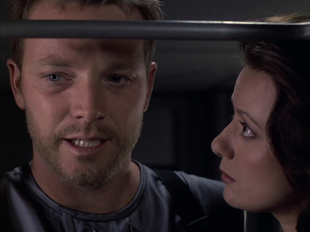 extant_StarTrek_VOY_6x05-Alice_01912.jpg