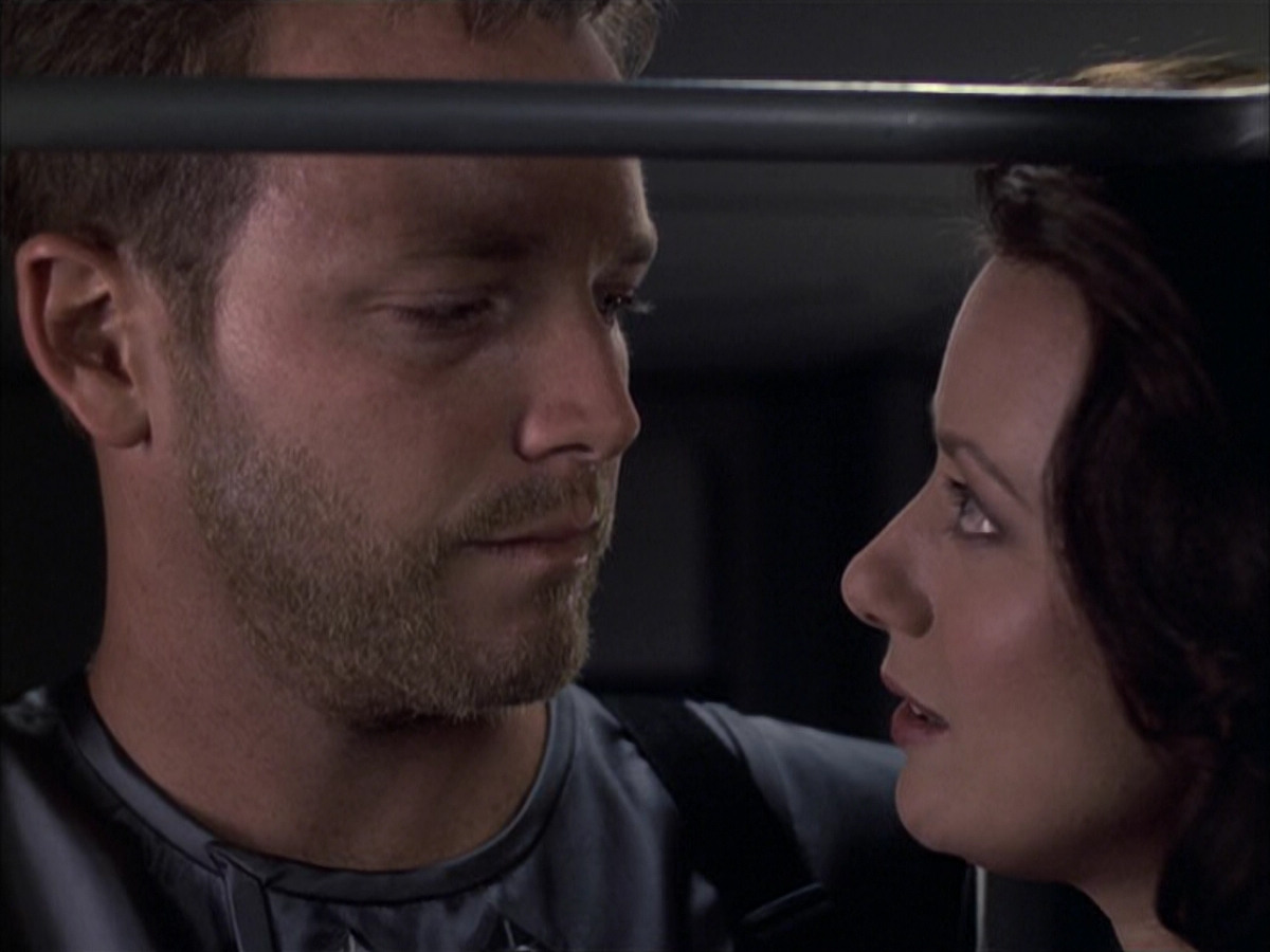 extant_StarTrek_VOY_6x05-Alice_01930.jpg