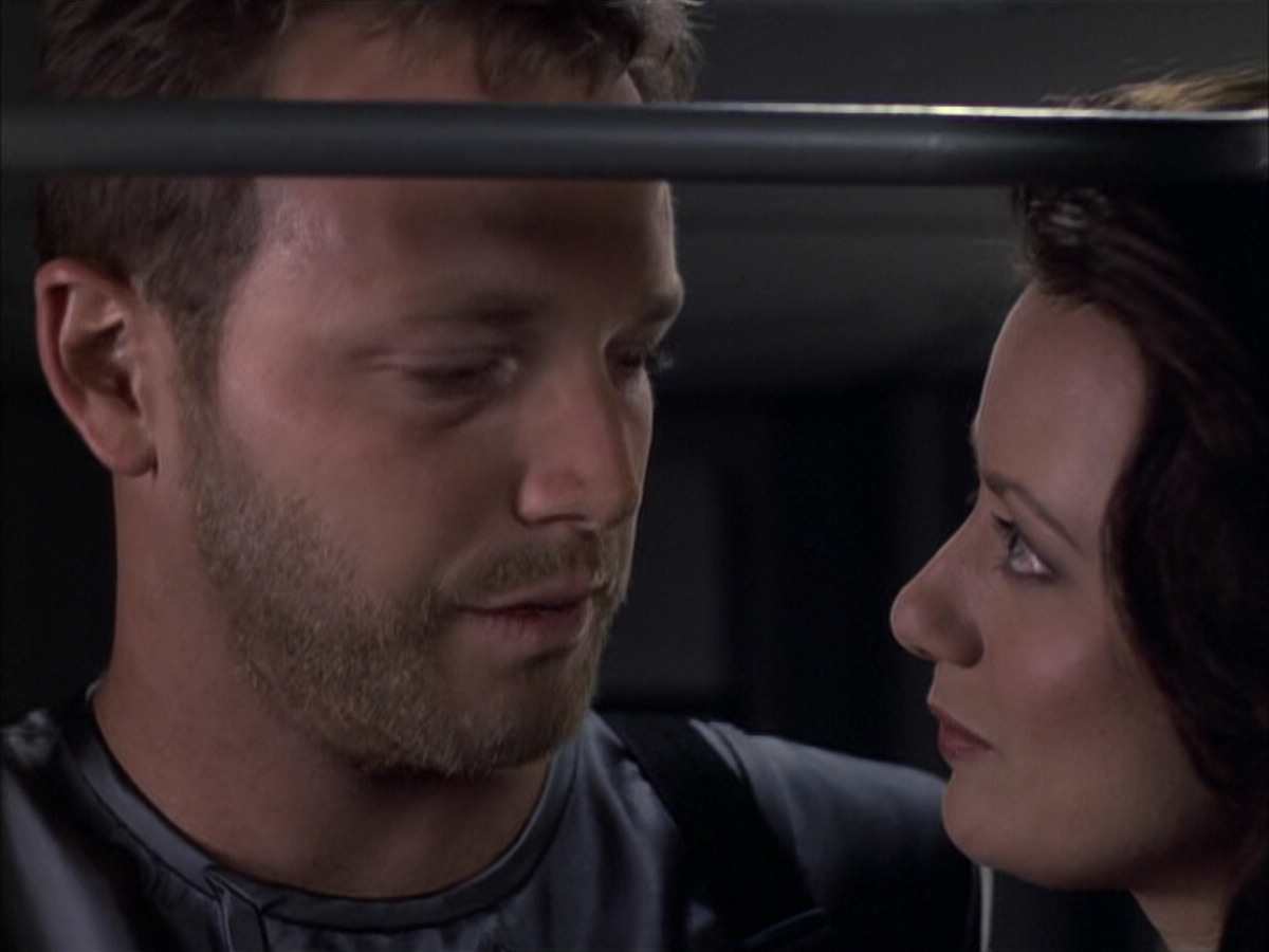 extant_StarTrek_VOY_6x05-Alice_01978.jpg