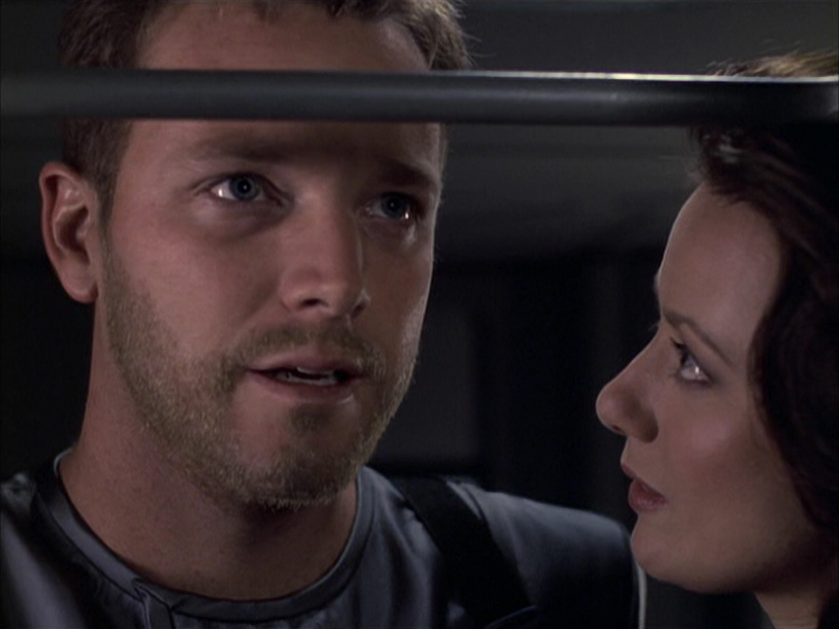 extant_StarTrek_VOY_6x05-Alice_01984.jpg