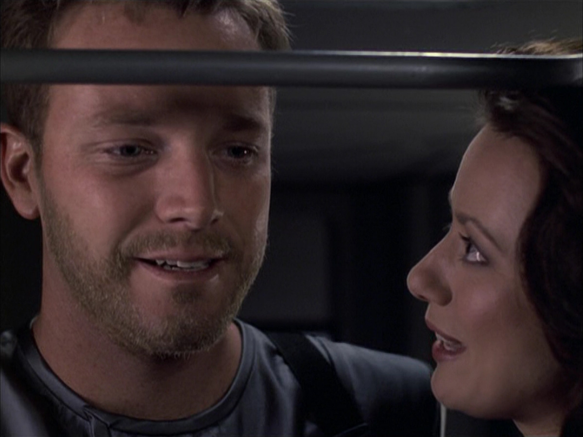 extant_StarTrek_VOY_6x05-Alice_01989.jpg