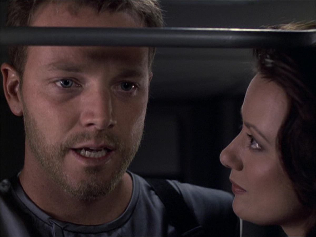 extant_StarTrek_VOY_6x05-Alice_01996.jpg