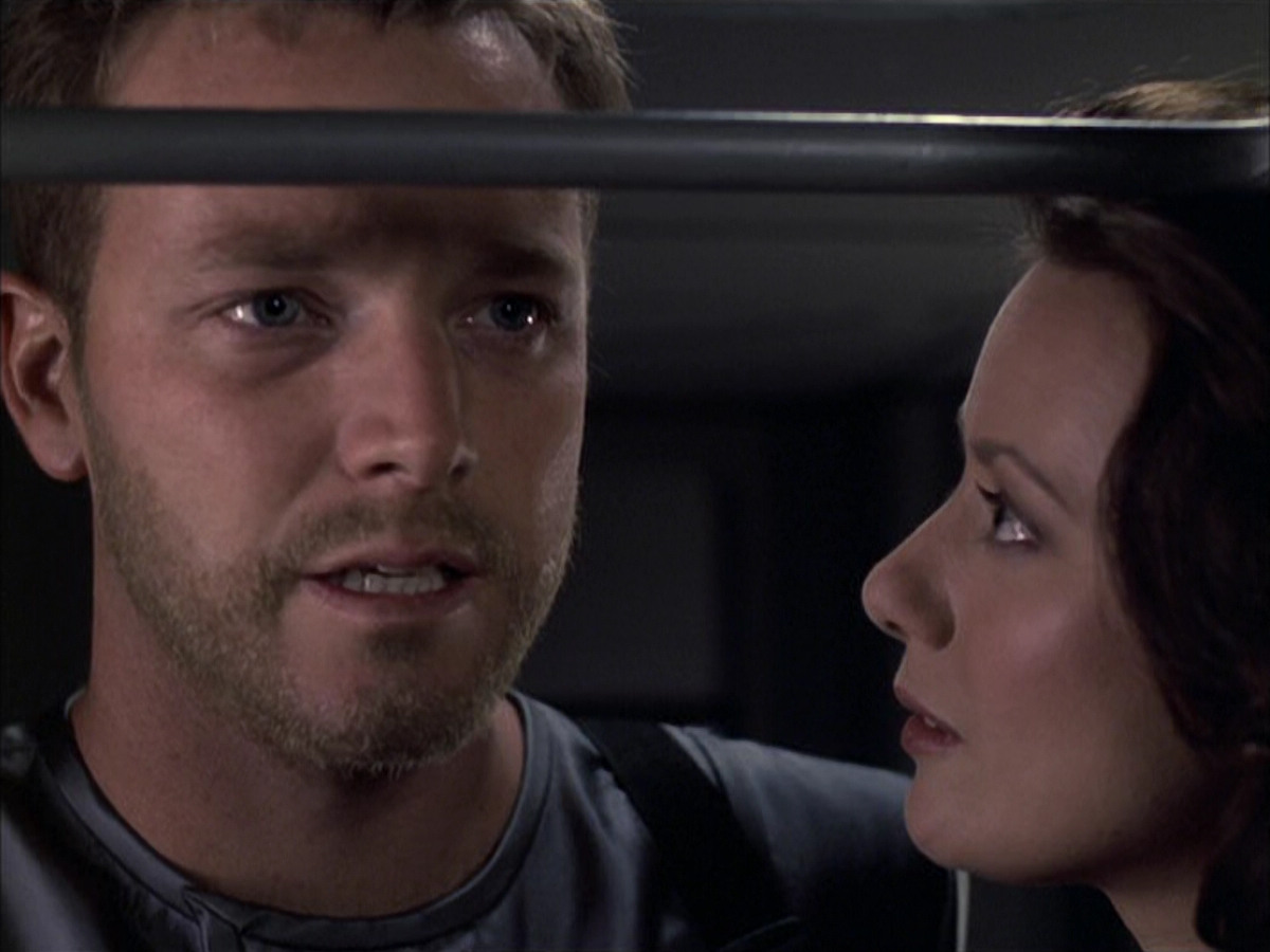 extant_StarTrek_VOY_6x05-Alice_02003.jpg