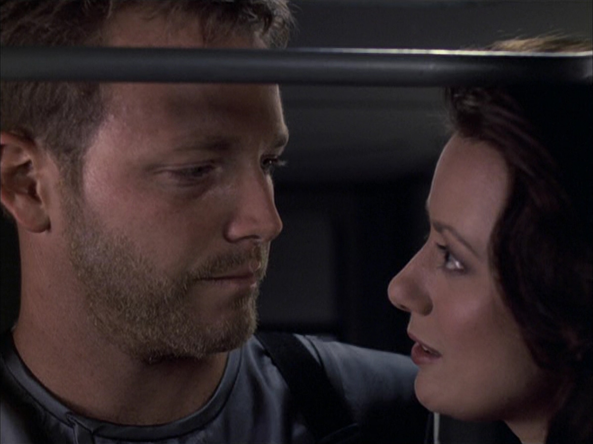 extant_StarTrek_VOY_6x05-Alice_02034.jpg